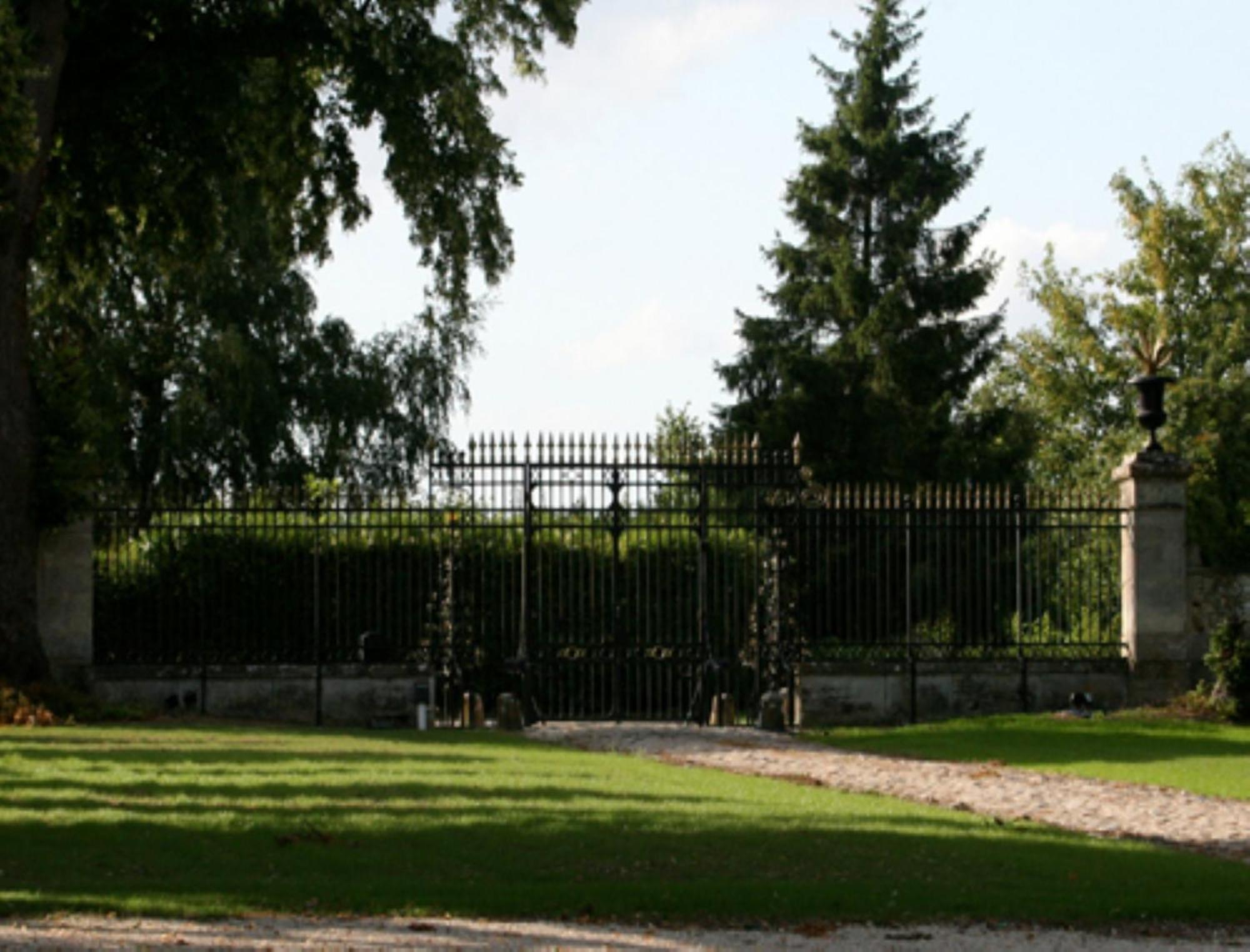 Chateau De Maudetour Exteriör bild
